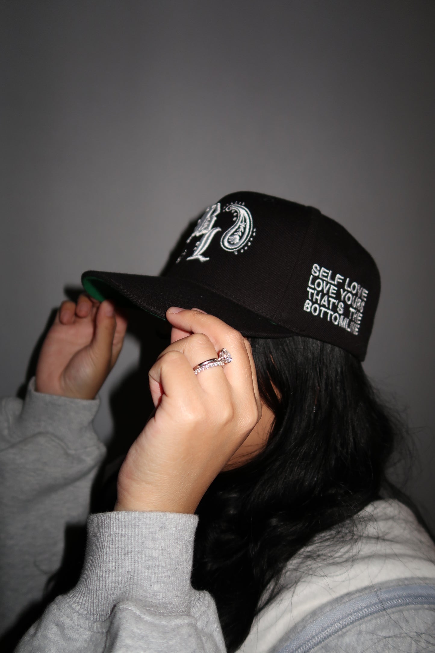 PAISLEY HAT V1